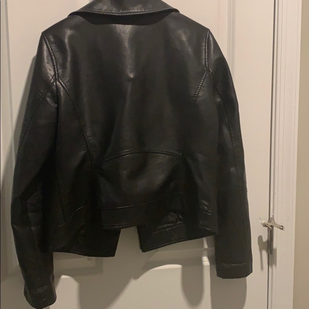 Black jacket - Picture 3 of 4